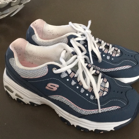 skechers tennis shoes with memory foam